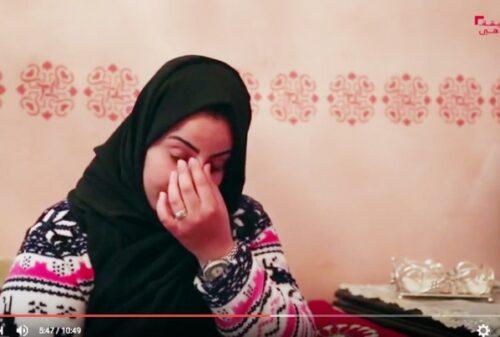 فيديو: حقائق صادمة على لسان الزوجة التي خيرها القائد بين مضاجعته أو سجن زوجها