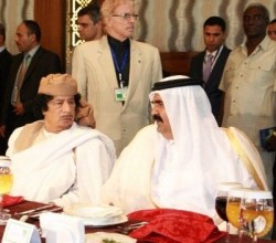 التسجيل الصوتي لأمير قطر والقدافي لاسقاط دولة عربية ” فيديو”
