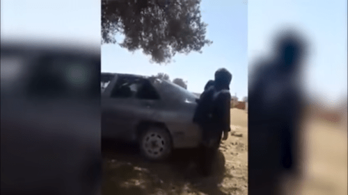 فيديو: لحظة ضبط شاب وفتاة وهما يمارسان الرذيلة داخل سيارة نهار رمضان