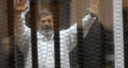 محمد مرسي يواجه الموت في السجون المصرية