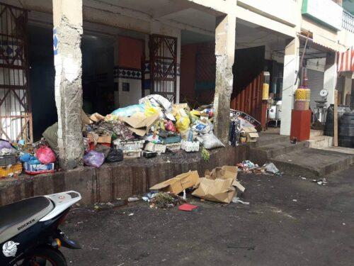 المجلس الجماعي لتيزنيت يترك ” الازبال” والساكنة غاضبة من الاهمال