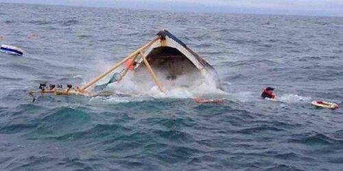 سيدي إفني : غرق قارب للهجرة السرية يودي بحياة ‘حراك’ و يقود لاعتقال 6 آخرين !