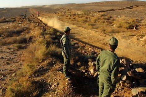 اصابة جنود مغاربة في الحدود مع الجزائر من طرف مهربون في اطلاق للرصاص !