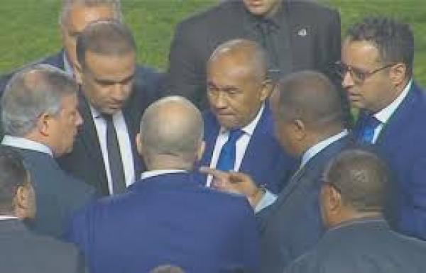 فضيحة من العيار الثقيل : رئيس الترجي هددني و كل الأندية الإفريقية تشتكي من ممارسات الفريق التونسي !