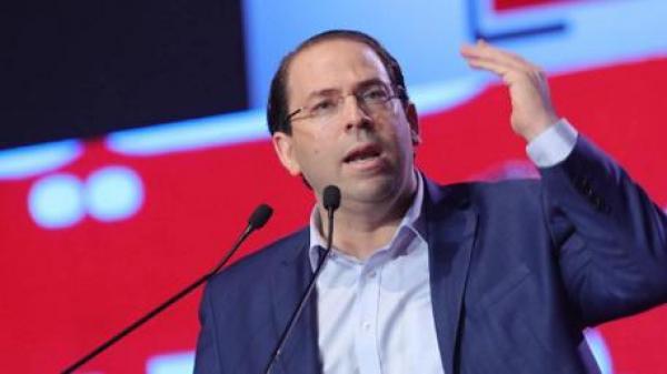تدوينة : رئيس الحكومة التونسية يتحدى قرار “الكاف” ويصفه ب”المهزلة”