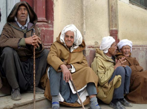 رسمي : زيادة 100 درهم في معاشات المتقاعدين المغاربة !