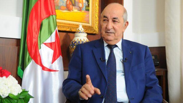 الجزائر على صفيح ساخن و المطالبة برحيل النظام الفاسد الذي نهب الجزائريين