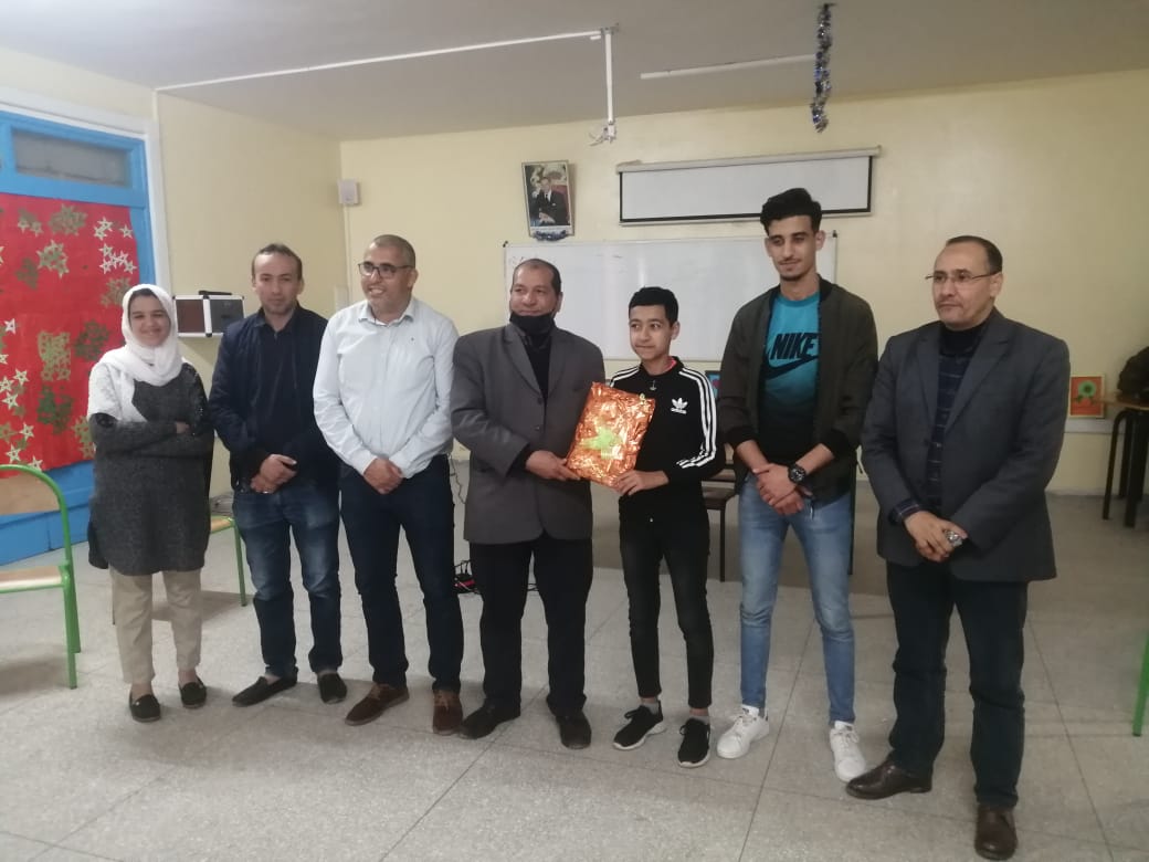 تيزنيت: الثانوية التأهيلية إبن خلدون بونعمان تنظم دورة تدريبية حول “تقوية الذاكرة ومهارات التركيز”