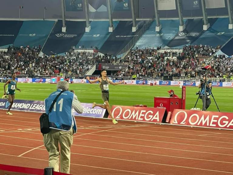 البقالي يفوز بسباق 3000 متر موانع في ملتقى محمد السادس لألعاب القوى