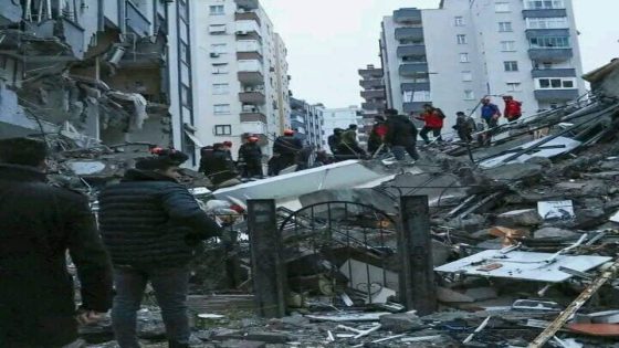 حصيلة جديدة لضحايا زلزال تركيا : 12.873 ألف قتيل 62.937 مصاب
