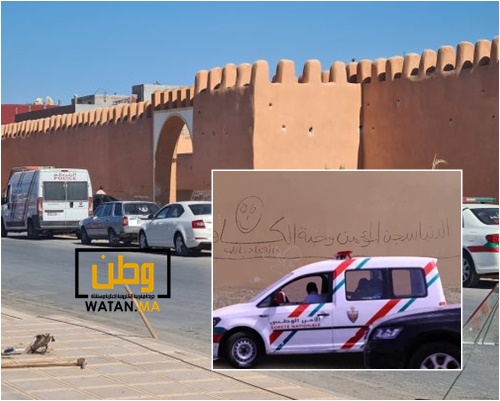 تيزنيت … استنفار أمني والسبب كتابات حائطية عن “أخنوش” و “إسكوبار الصحراء”