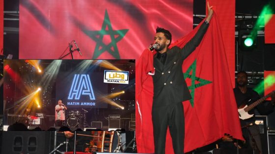حاتم عمور يُشعل سهرة افتتاح مهرجان تيميزار في تيزنيت وسط أجواء احتفالية كبرى