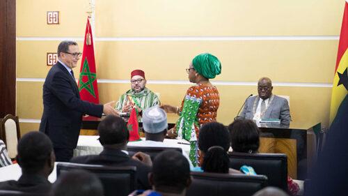 الملك محمد السادس ورئيس جمهورية غانا يترأسان مراسم التوقيع على 25 اتفاقية للتعاون الثنائي