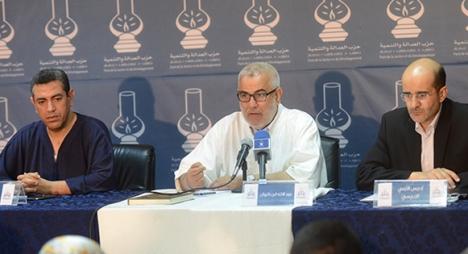 هكذا كان رد حزب العدالة والتنمية على فيديو فضيحة مزوار والهمة