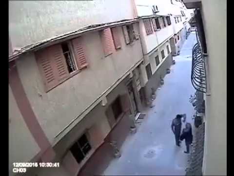 فيديو: خطير لحظة سرقة فتاة نهارا في حي بسلا