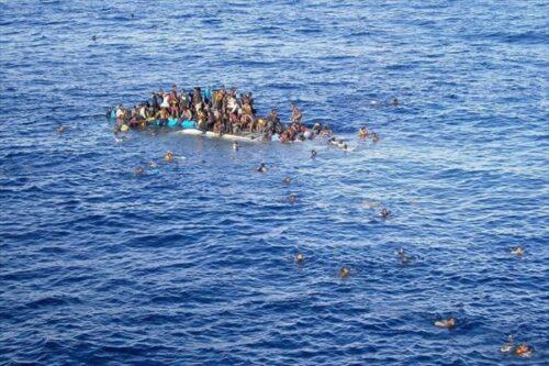 فاجعة : أسر مغربية تبحث عن مصير أبنائها غرقوا في مياه المتوسط