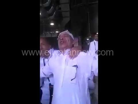 فيديو : معجزة من قلب الحرم المكي .. رجل أعمى في الركعة الأخيرة و بعد التسليم صارخًا (أنا أشوف)