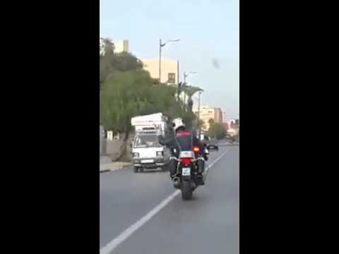 فيديو: شرطي مغربي جديد يلهب الفايسبوك شوفو كيفاش خدام