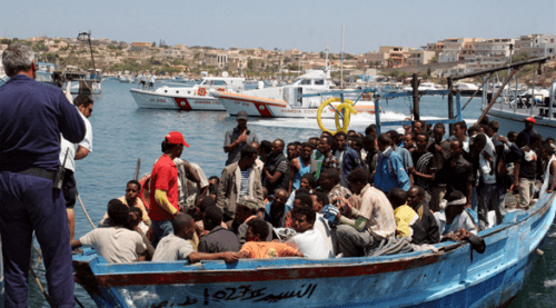 خطير : مغربي يدير شبكة لتهريب البشر يسقط في قبضة الحرس المدني الإسبانية.