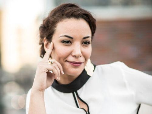 صورة: ممثلة مغربية تهاجم الممثلة المثيرة للجدل لبنى أبيدار