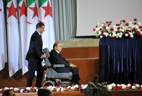 عبد العزيز بوتفليقة يترشح للانتخابات في الجزائر